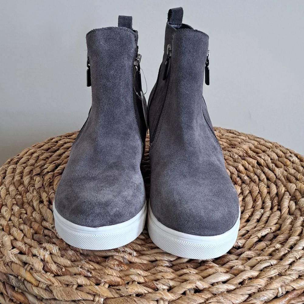 NWT Blondo Womens Giselle‎ Waterproof Gray Suede Sneaker Boots Zip Up S-8.5